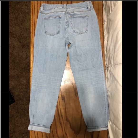 Boyfriend Fit Jeans - Picture 4 of 5